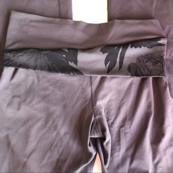 Lululemon Astro pants size 4 - Picture 7 of 7
